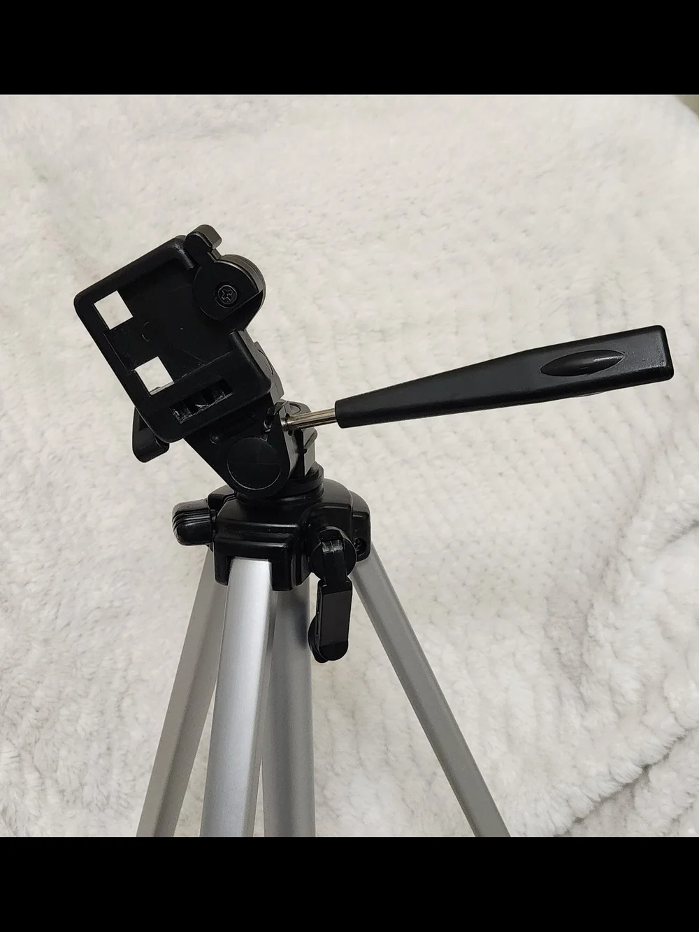 Maxell Silver & Black Camera Tripod with Fluid Pan Handle